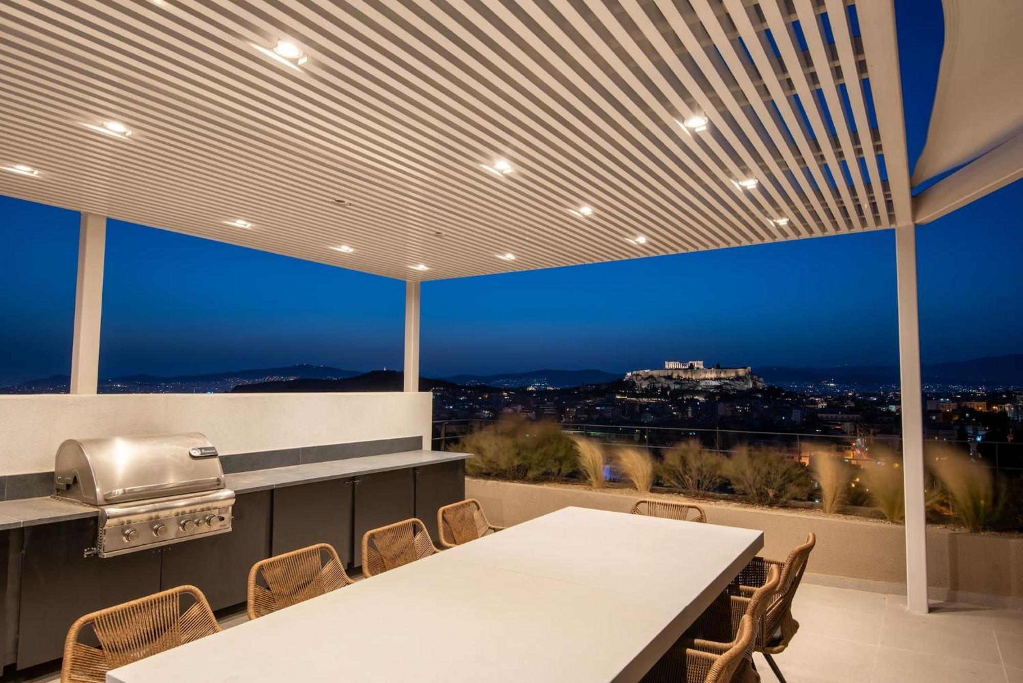 Urban Apt With Stunning Acropolis View & Roofdeck Афіни Екстер'єр фото